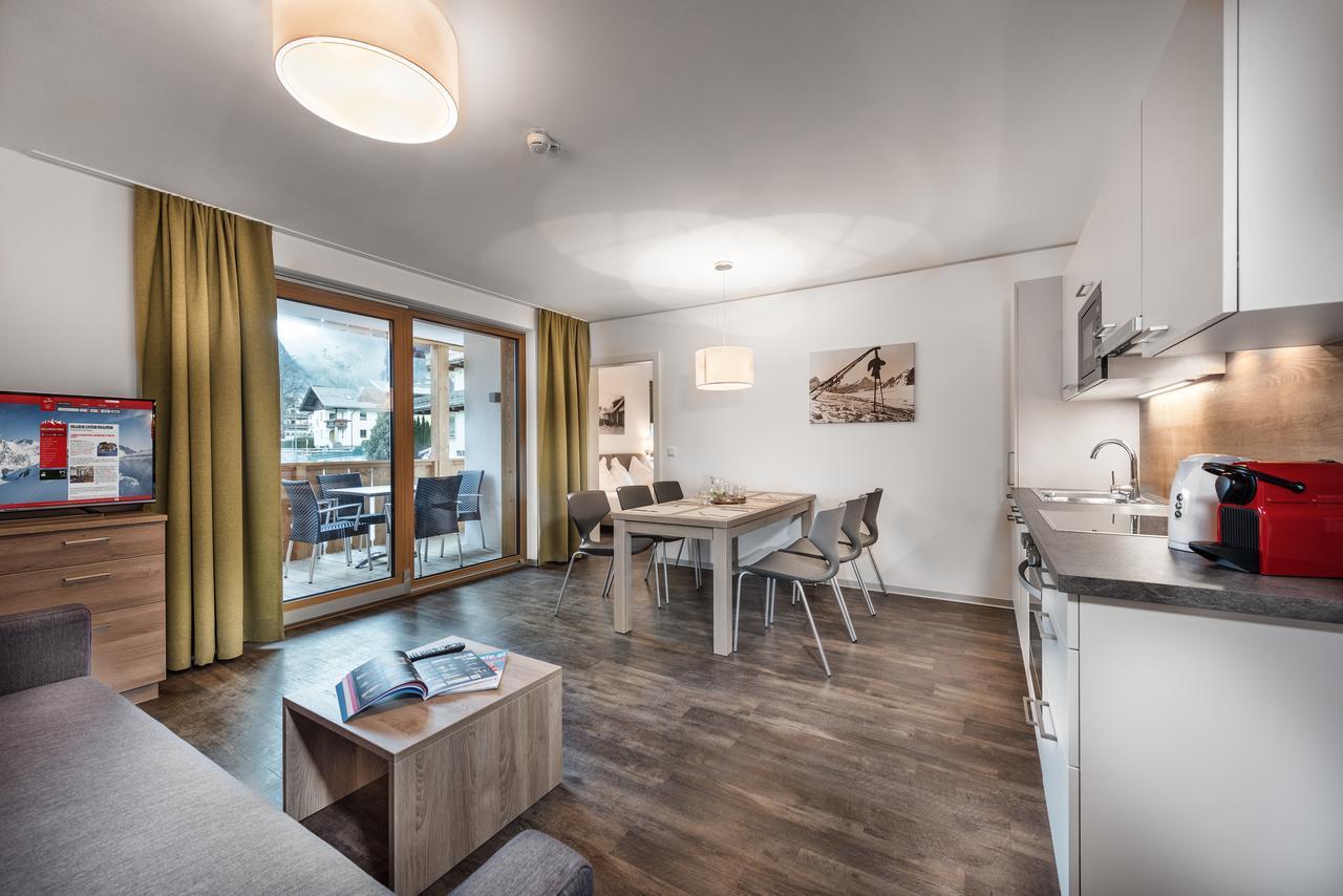 Alpenparks Hotel & Apartment Orgler Kaprun Extérieur photo